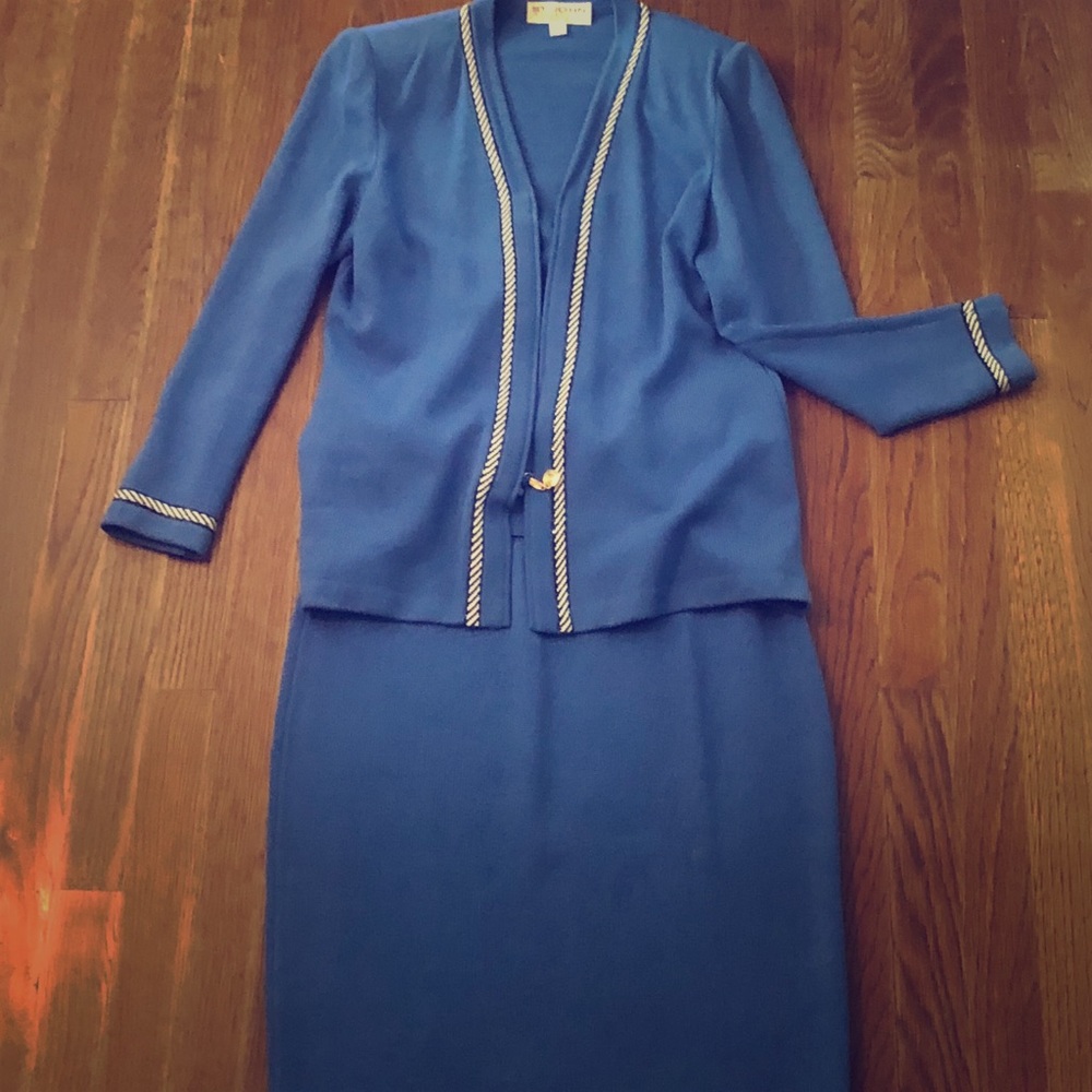 Brand New St John Collection 2 Piece Suit
